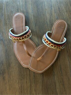 Tory Burch Tan Leather Chain-Trim Thong Sandals - Tan/Multi